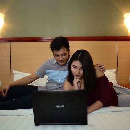 Bsa Tower Serviced Residences San Pedro Makati Eksteriør billede